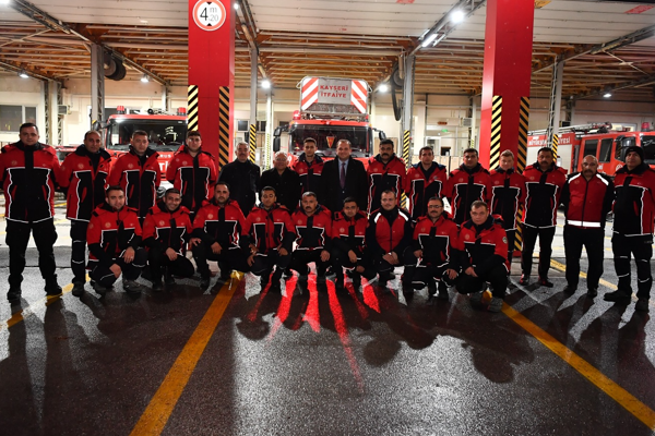 Başkan Büyükkılıç, yılbaşında görevli personeli ziyaret etti