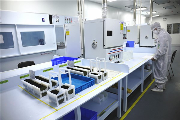 Elektronik bilgi imalatı endüstrisinde istikrarlı büyüme