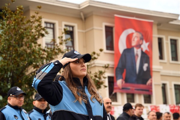 Osmangazi Atatürk Anıtı'nda tören düzenledi