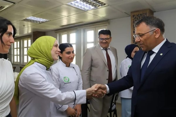 Rektör Gürel’den gastronomi öğrencilerine ziyaret