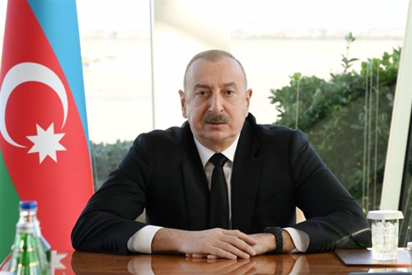 Aliyev, Berdimuhamedov ile telefonda görüştü 