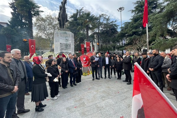 Gazi: Türk milleti sahipsiz kalmayacak, Türk vatanı bölünmeyecek