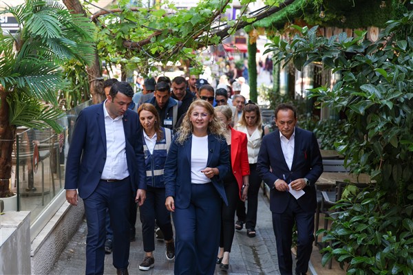 Bakırköy'de yol sorunları çözülüyor