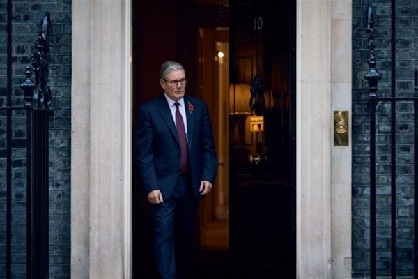  Starmer: Enflasyon sekiz ayın en düşük seviyesine