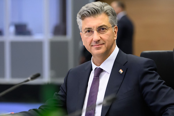 Plenkovic, Hırvat adaları için 104 proje sözleşmesi dağıttı