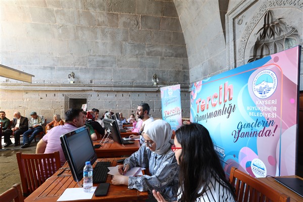 Kayseri Büyükşehir Belediyesi’nin LGS tercih danışmanlığı hizmeti devam ediyor