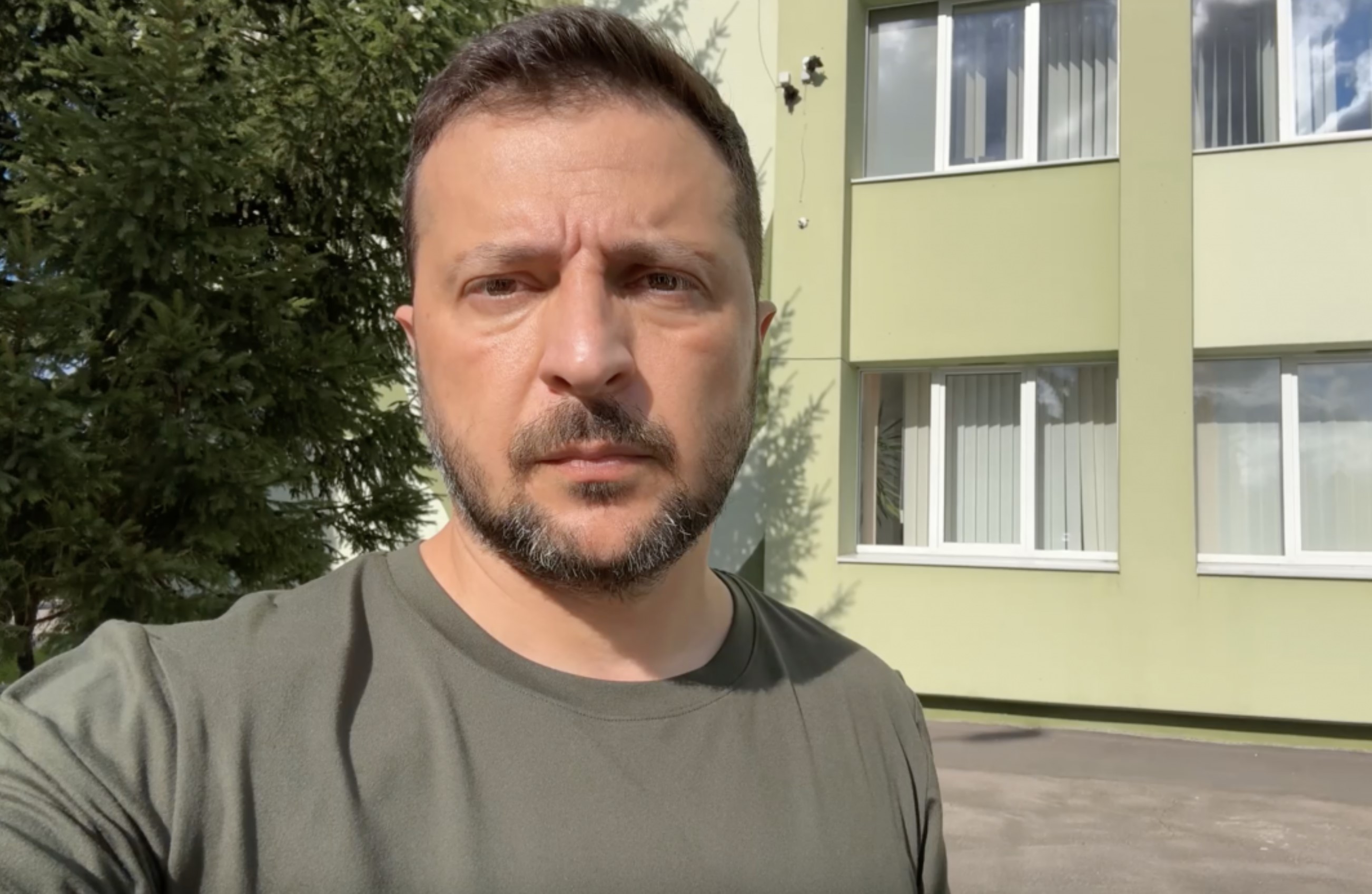 Zelenski: Rusya, Kiev’deki okula saldırdı