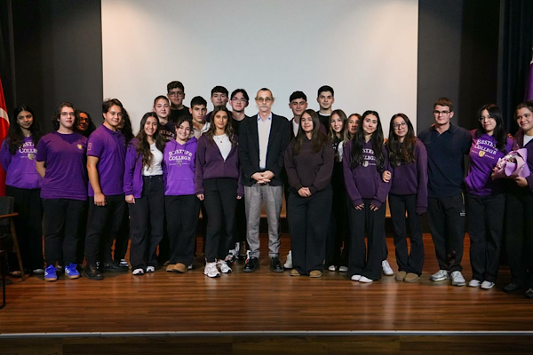 Başkan Beşikcioğlu, Beştepe Koleji öğrencileriyle söyleşide buluştu