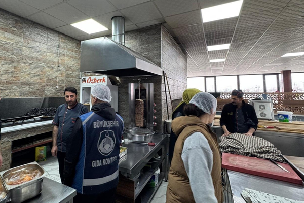 Van’da oto sanayi sitesindeki lokantalara denetim gerçekleştirildi