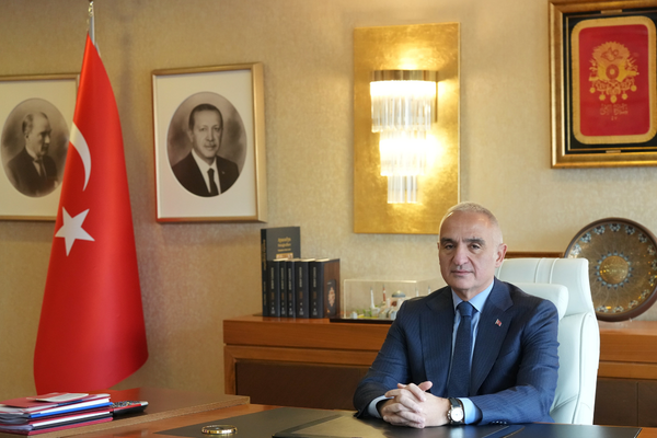 Ersoy: Atatürk’ü ve bütün kahramanlarımızı saygıyla anıyorum