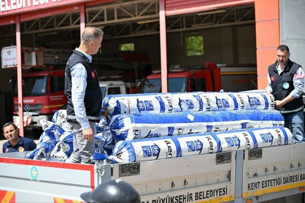 Belediyeden afetzede üreticilere sera desteği