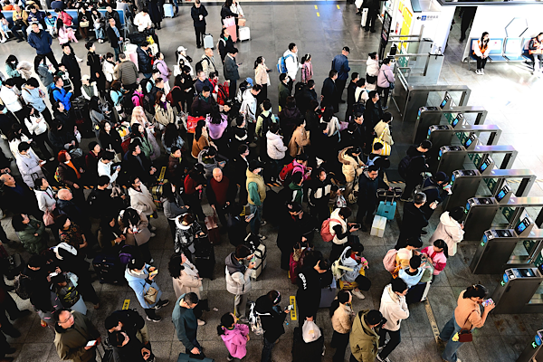 Çin’de bayramda seyahat yoğunluğunda büyük artış