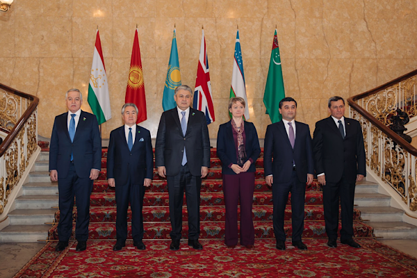  Köşerbayev, “Orta Asya – İngiltere” bakanlar toplantısına katıldı