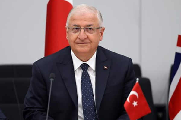 Güler, Enerji ve Tabii Kaynaklar Bakanı Bayraktar ile bir araya geldi