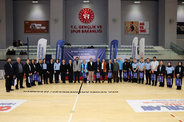 Küçükçekmece’de 2. Geleneksel Açık Masa Tenisi Turnuvası düzenlendi