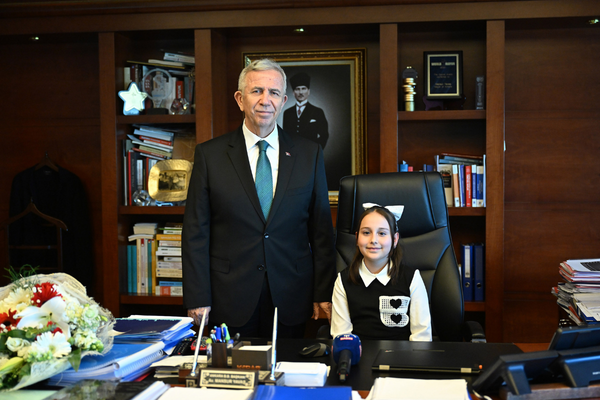 Ankara'da 23 Nisan'da temsili makam devri yapıldı