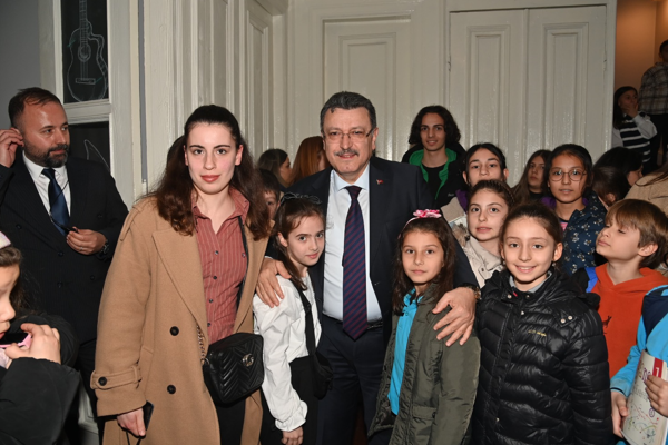 Trabzon'da öğrenciler için ulaşımda indirim uygulaması başladı