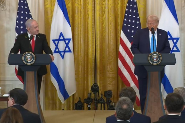 Trump, Netanyahu'ya İran nükleer müzakerelerinin devam etmesi gerektiğini söyledi