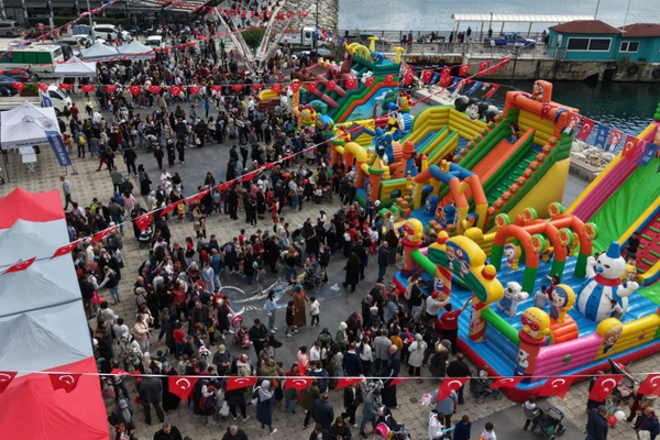 Gemlik’te 23 Nisan Ulusal Egemenlik ve Çocuk Bayramı kutlandı