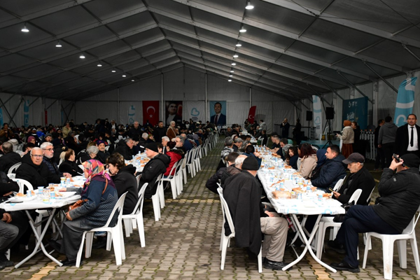 Büyükşehir, iftar çadırı kurdu