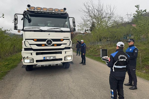 Ordu’da ağır tonajlı araçlara yönelik denetimler yoğunlaştırıldı