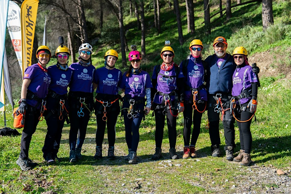 Kadın sporcular Gelin Uçtu Kanyonu’nu geçti