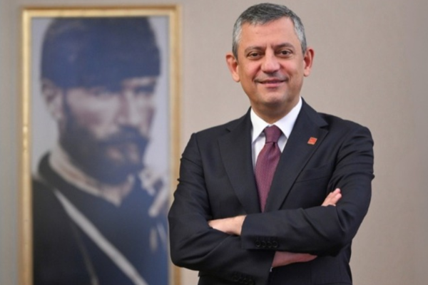 Özel, Narlıdere Belediye Başkanı Uzun'un nikahına katıldı