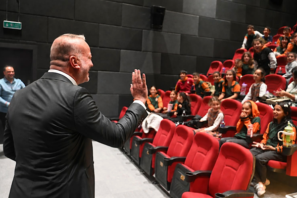  Karacabey’de Kent Sineması ilk gösterimiyle hizmete başladı