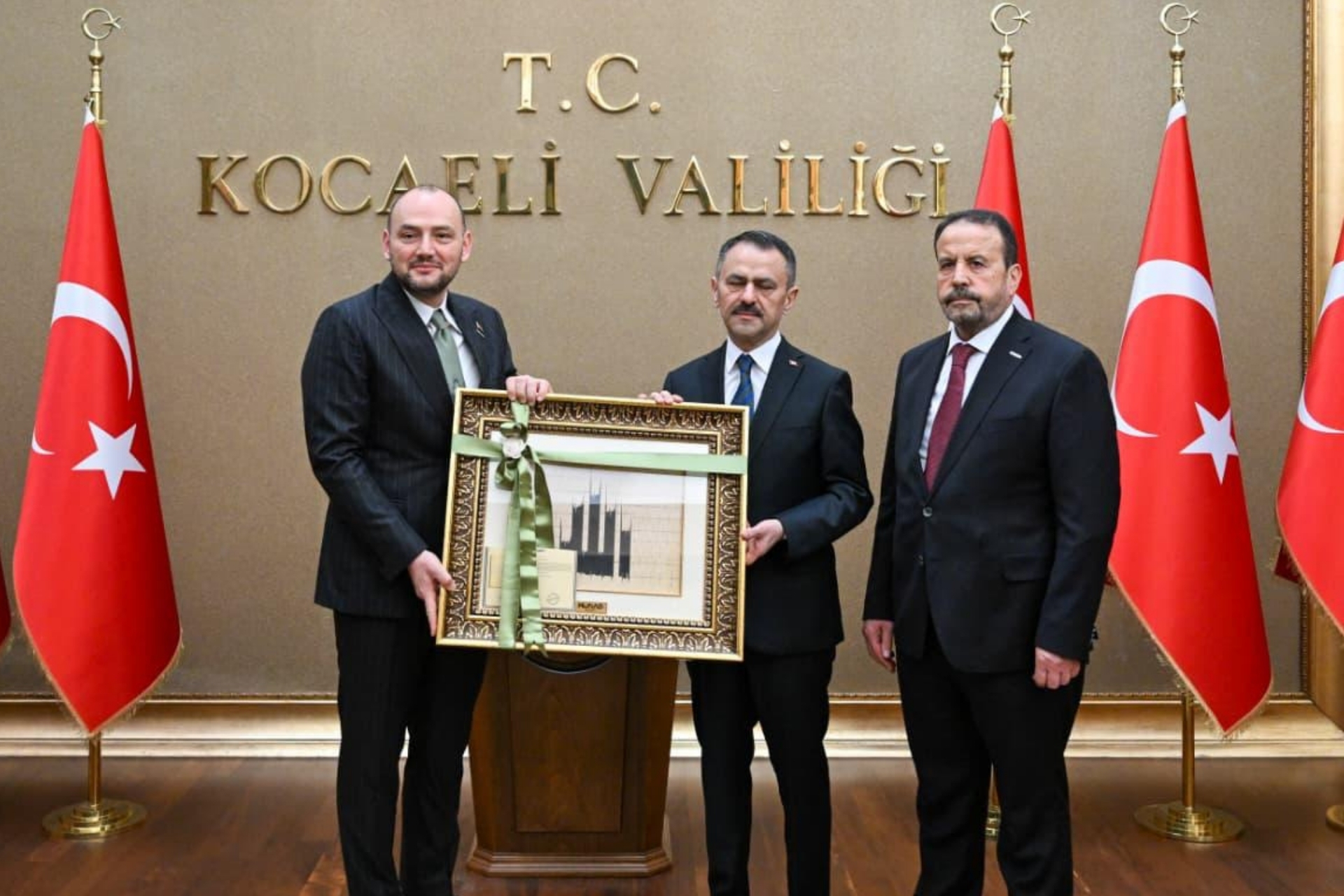 MÜSİAD Genel Başkanı Özdemir, Vali Aktaş’ı ziyaret etti