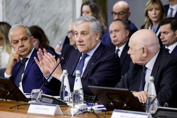 Tajani, İranlı mevkidaşı Araghchi ile görüştü: Hürmüz Boğazı ve Lübnan gündemdeydi