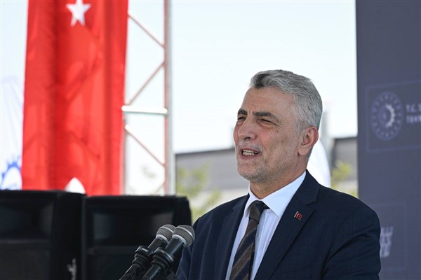 Bakan Bolat, Kütahya Valisi Işın’ı ziyaret etti