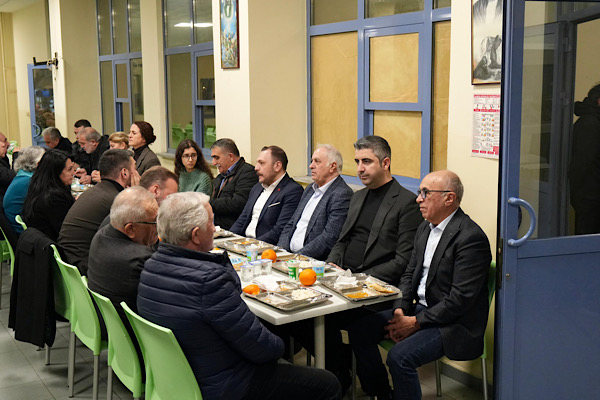 Kartal Cemevi’nde Hızır Orucu lokması paylaşıldı