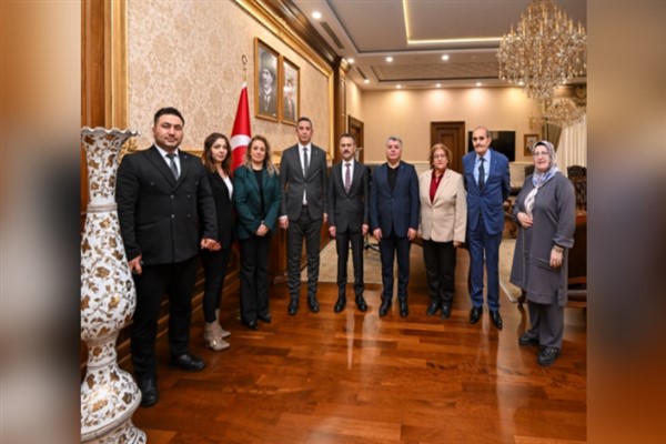 DEVA Partisi Kocaeli İl Başkanı Abbasioğlu ve yönetiminden Vali Aktaş’a ziyaret