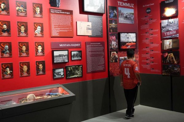 Kepez’deki Anadolu Şehitler Müzesi ziyaretçilerin ilgisini çekiyor