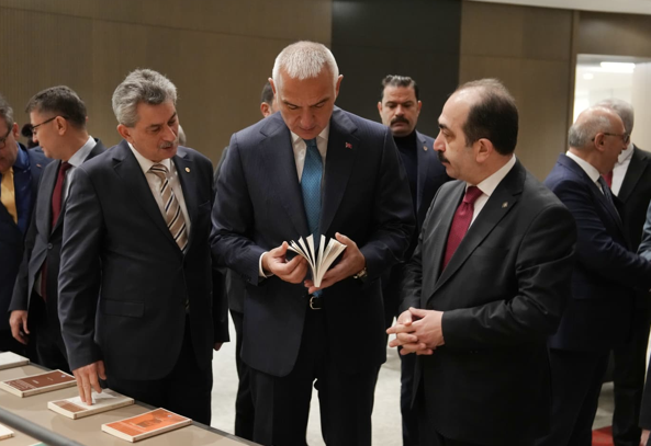 Kültür ve Turizm Bakanlığı'ndan 100 kitaplık kültür hamlesi