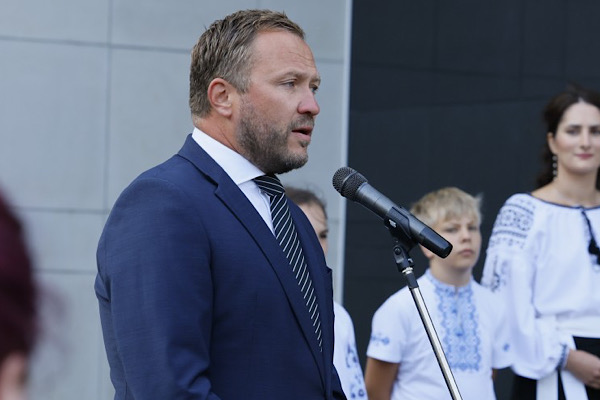 Tsahkna: Rusya'daki seçimler Putin'in iktidarını pekiştirmeye yönelik bir gösteri
