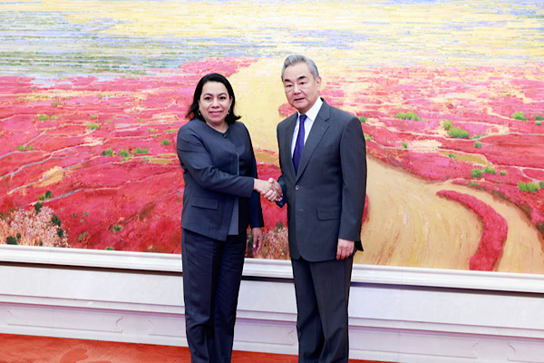 Wang Yi: Çin, BM'nin misyonunu kararlılıkla destekliyor