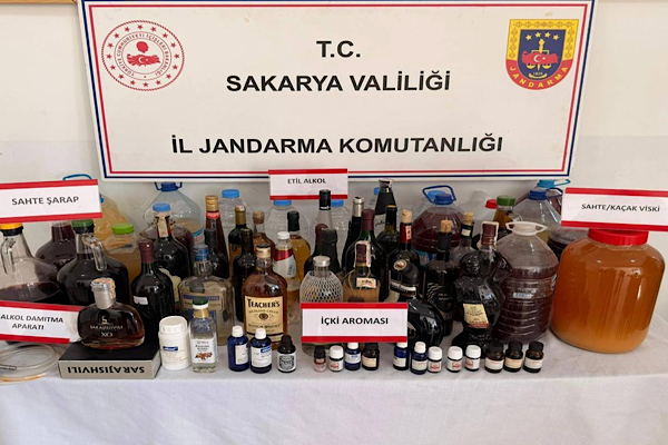 Sakarya’da sahte alkol operasyonunda 5 şüpheli yakalandı