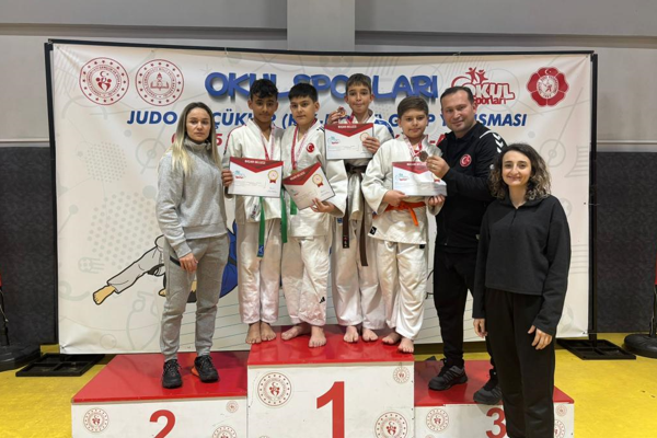 Kütahyalı sporcular, dereceler elde etti
