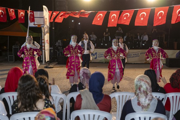 Mersin'de kültür ve sanat turu ilçelerde sürüyor