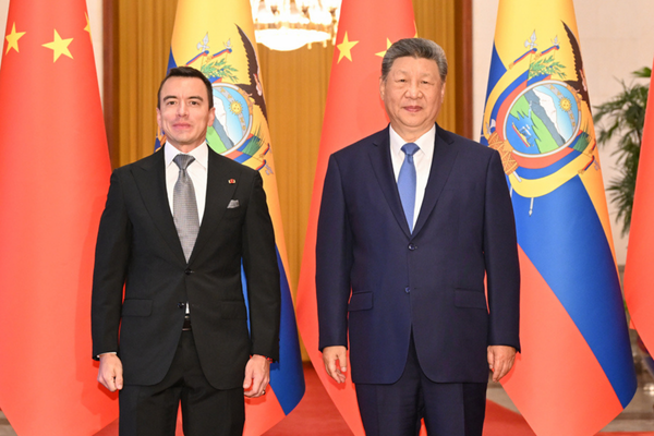 Xi Jinping, Ekvador Devlet Başkanı Noboa ile bir araya geldi
