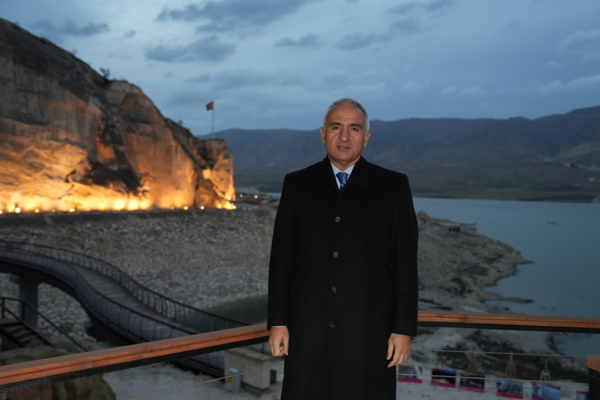 Bakan Ersoy, Hasankeyf ve Sason’da sahaya indi