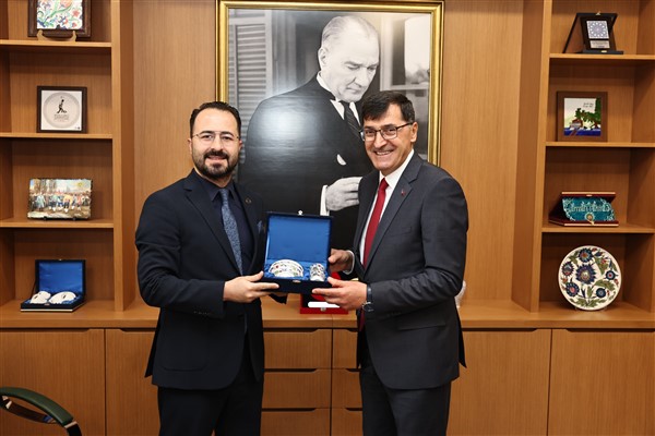 Başkan Kahveci, Kütahya Baro Başkanı Sunay'ı ziyaret etti