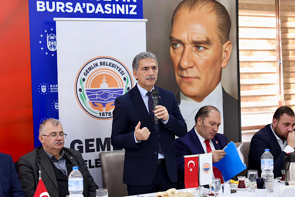 Gemlik'te mahalle muhtarlarıyla istişare toplantısı düzenlendi