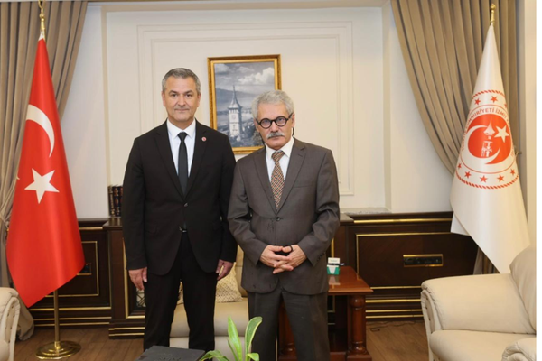 İzmit Belediyesi Başkan Vekili Obuz, Kaymakam Çelikkaya'yı ziyaret etti