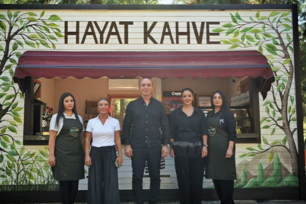 HayatPark’taki büfeler sanatçılar tarafından boyandı