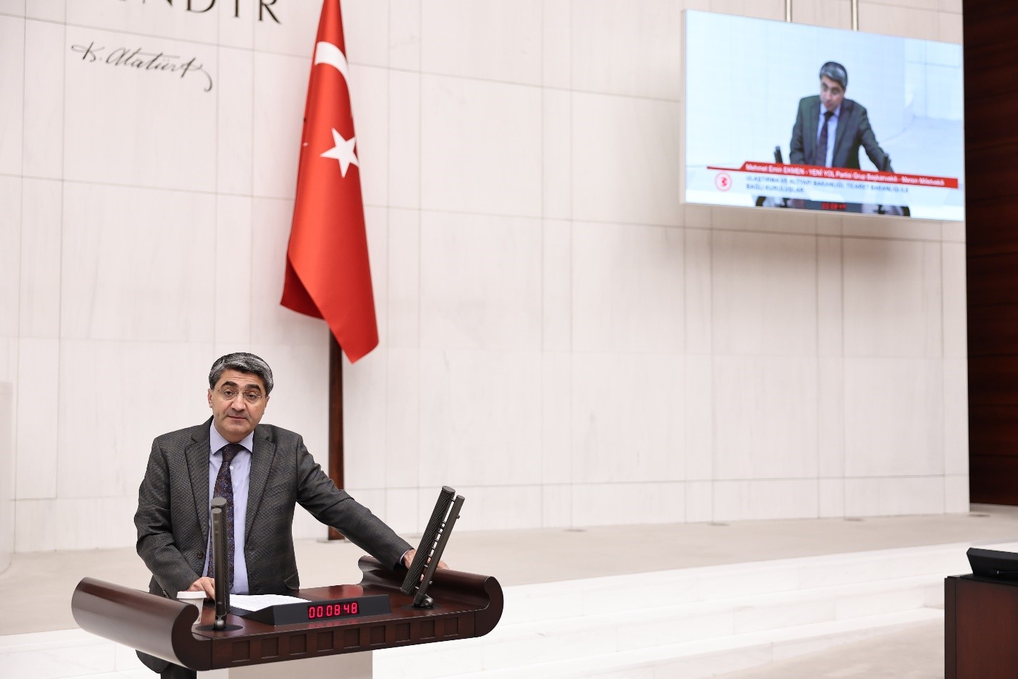 Ekmen: Adeta intihar salgını var