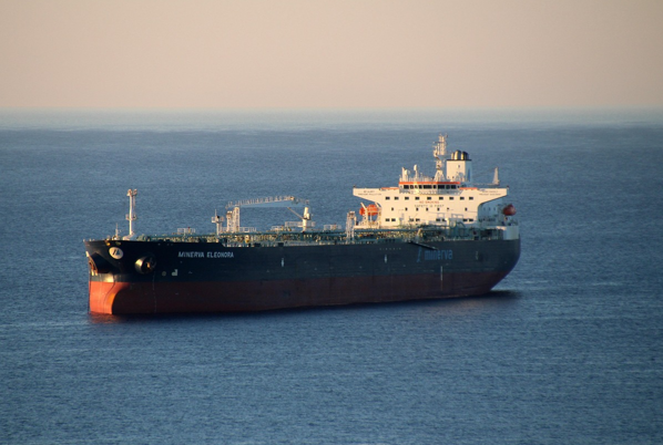 ABD'nin Rus bayraklı tankeri operasyonuna İngiltere destek verdi