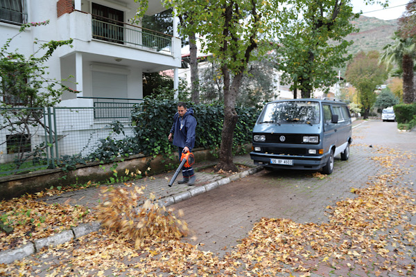 İçmeler Mahallesi’nde kapsamlı temizlik gerçekleştirildi
