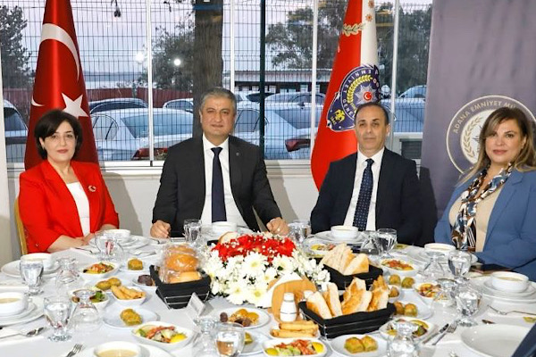 Vali Yavuz, şehit aileleri ve gazilerle iftar sofrasında buluştu